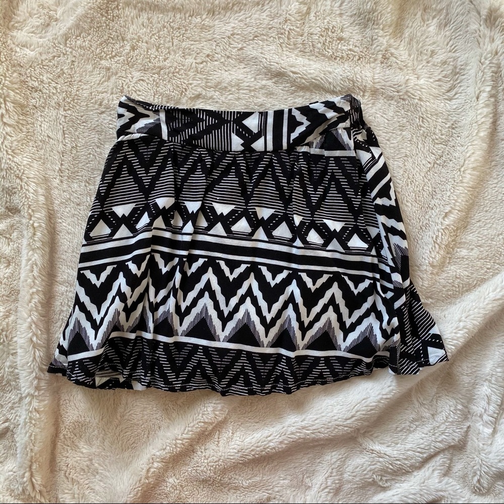 Black and white Charlotte Russe Skirt